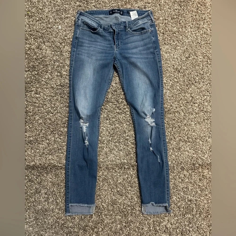 Hollister Women's Blue Distressed Skinny Jeans
